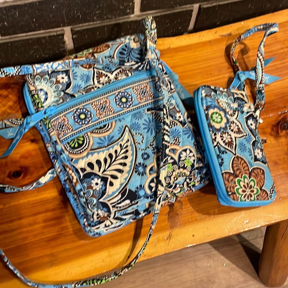 Vera Bradley Bali Blue Crossbody & Wallet Quilted Paisley